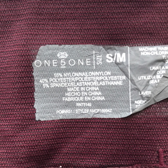 Maroon leggings with flower design - Picture 2 of 3